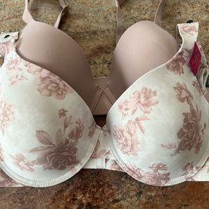 Vince Camuto two set T-shirt bras 38D